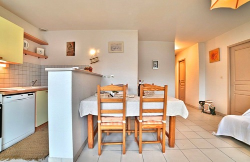 Domino House | Stunning private villa for 5 people with WIFI, TV, terrace, pets allowed and parking