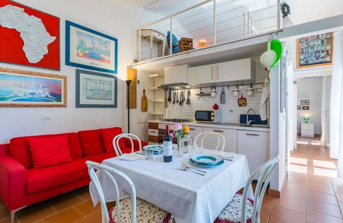 Livorno House | Stunning private villa for 2 people with A/C, WIFI, TV and patio