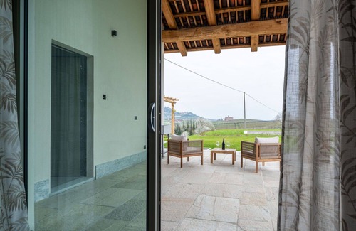 Novello House | Stunning private villa with private pool, A/C, WIFI, terrace, panoramic view and parking