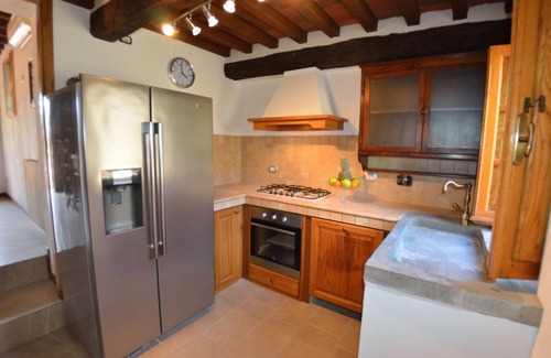 Nozanno Villa | Stunning private villa with internet, A/C, private pool, TV, terrace, pets allowed, close to Lucca
