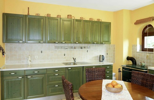 Drinovci House | Stunning private villa with WIFI, A/C, private pool, TV, terrace, pets allowed and parking