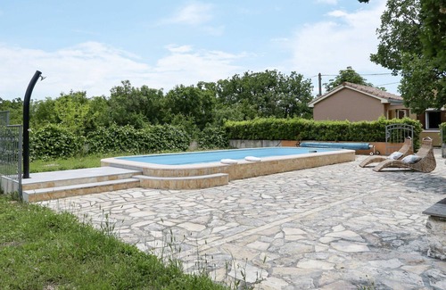 Drinovci House | Stunning private villa with WIFI, A/C, private pool, TV, terrace, pets allowed and parking