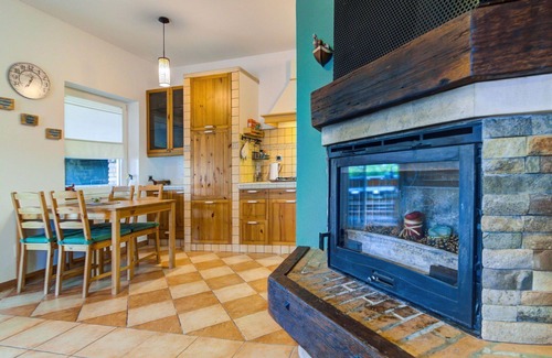 Vratarusa House | Stunning private villa with A/C, hot tub, WIFI, private pool, TV, terrace and panoramic view