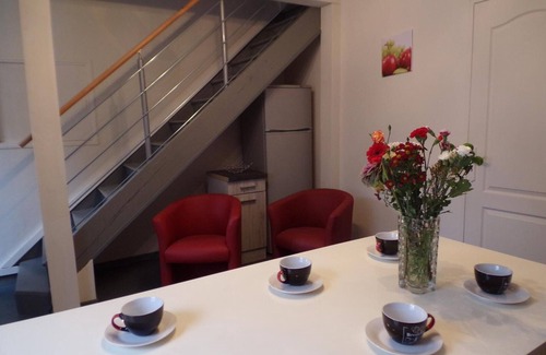 Vaumas Cottage | Stunning Renovated Village House with Modern Decor, Family-Friendly, Near Attractions