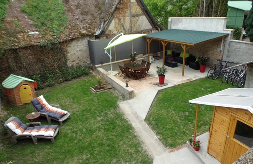 Vaumas Cottage | Stunning Renovated Village House with Modern Decor, Family-Friendly, Near Attractions