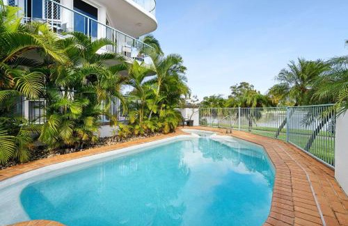 Maroochydore Apartment | Stunning Rooftop Retreat with Private Jacuzzi on the Maroochy River