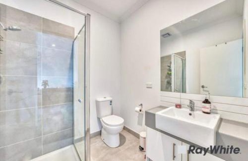 Cranbourne West House | Stunning room in Cranbourne