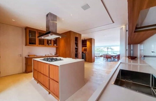 Ipanema Apartment | Stunning Sea View in Ipanema