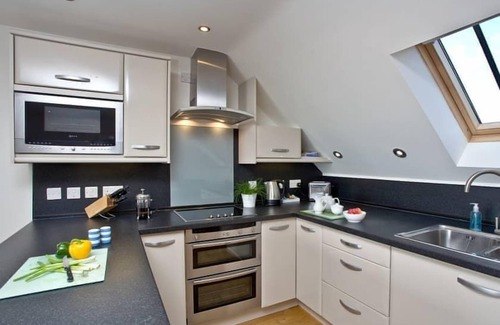 Seaton Apartment | Stunning Sea Views from this 2 Bedroom Seaside Townhouse