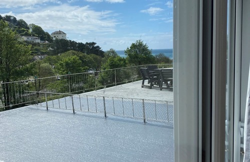 Millendreath Apartment | Stunning Sea Views, Recently Refurbished, 250m From The Beach, All Mod Cons