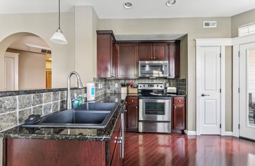 West Linn Condo | Stunning Short-Term Furnished Condo in West Linn's Summerlin!