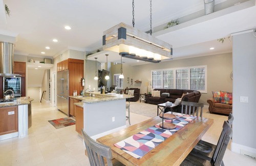 Bay Isle House | Stunning Siesta Key, . , Walk to Shell Beach, HEATED POOL - Discounts