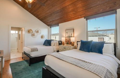 South Mission Beach House | Stunning South Mission Beach Home - AC, Private Patio, Grill and Garage!