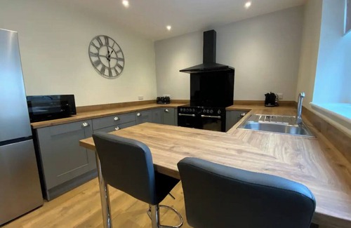Scarborough House | Stunning, Spacious, Modern-Close to Beach, Restaurants, Shops, Theatres & Castle