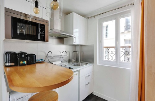 Quartier de la Porte-Saint-Denis Apartment | Stunning studio for 2 people - Sentier
