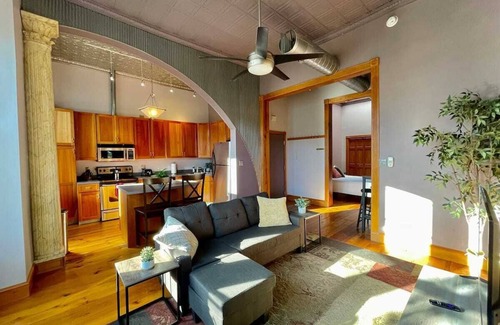 Cedar Falls Apartment | Stunning Studio Overlooking Main Street Parkade