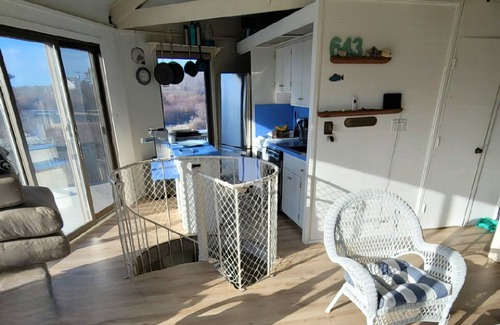 New Shoreham House | Stunning Sunsets with beach access!