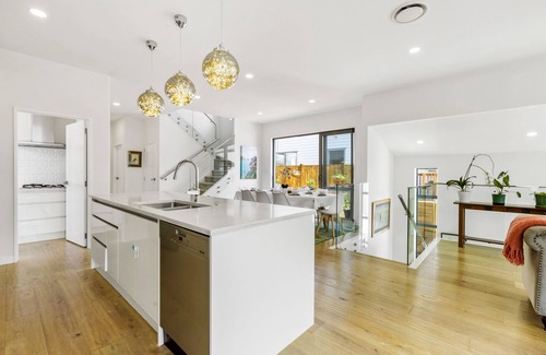 Hauraki Apartment | Stunning Taka Retreat nr Beach-Netflix