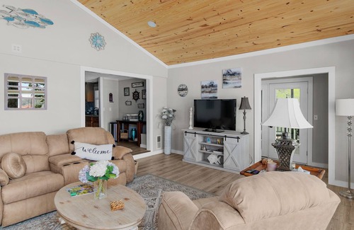 Cropwell House | 💎Stunning Versatile Lakehouse in Cropwell🌊