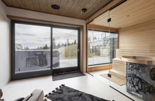 Kamben House | Stunning view in holiday home