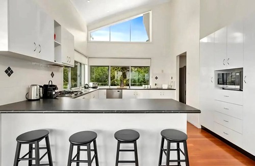 Coffs Harbour House | Stunning Views and Relaxing Coastal Getaway