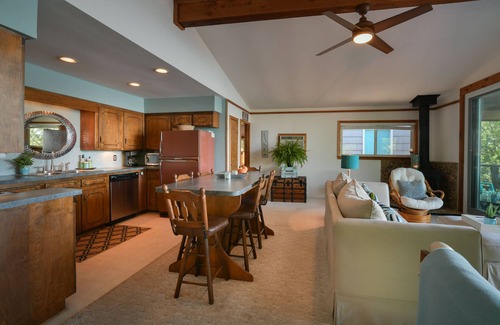Graford Cabin | Stunning Views! Enchanting Peninsula Lake Front Home with Dock, Kayaks, Hiking