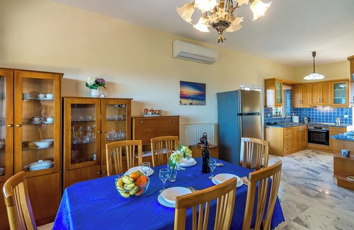 Polemarchi Apartment | Stunning Views Flat w. Pool, Explore Crete’s Bestnn
