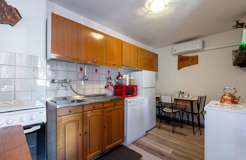 Bannio Anzino House | Stunning villa for 4 guests with WIFI, A/C, TV and terrace