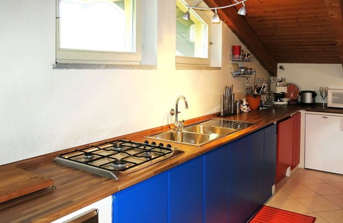 Asti House | Stunning villa for 8 guests with private pool, WIFI, TV, patio and parking