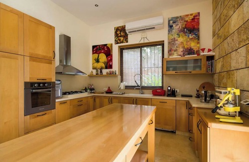 Caesarea House | Stunning villa for family vacation. Private pool. Pet friendly.