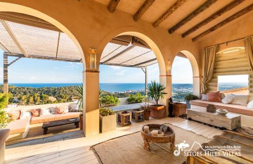 Quint Mar Villa | Stunning Villa Ibizenca with private pool in Sitges