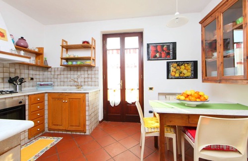 Massarosa House | Stunning villa with WIFI, private pool, TV, terrace and pets allowed, close to Viareggio