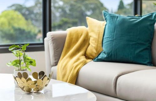 North Sydney Apartment | Stunning Waterview 2Bed Apt North Sydney
