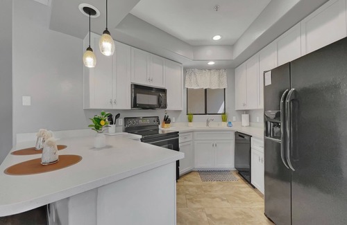 Fox Crossing Condo | Stunning Waterview Condo in the heart of Chandler, Az! 30 Night Min.