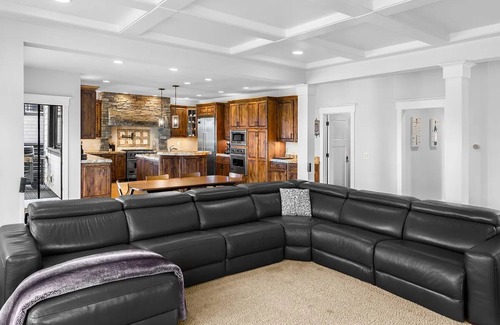 Kennydale House | Stunning Waterview House with Hot tub & Cold Plunge.