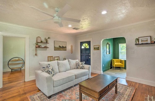Southwest House | Stunning West Palm Beach Getaway with Hot Tub!