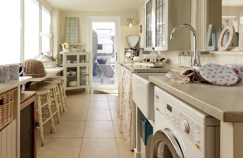 East Wittering House | Stunning West Wittering Seaside, pet friendly home. 2 mins walk the beach.