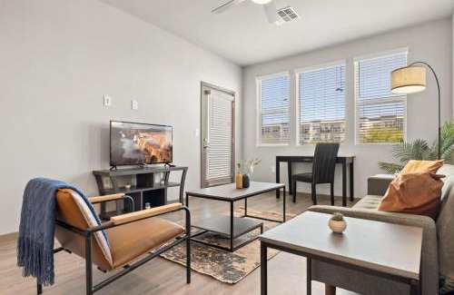 Glendale Sports and Entertainment District Apartment | Stunning Westgate CozySuites by stadium with pool 8