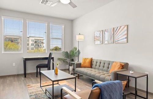 Glendale Sports and Entertainment District Apartment | Stunning Westgate CozySuites by stadium w pool 6