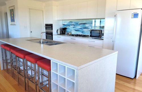 Moorowie Hotel | Sturt Bay Retreat, Port Moorowie