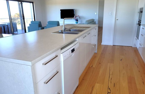 Moorowie Hotel | Sturt Bay Retreat, Port Moorowie