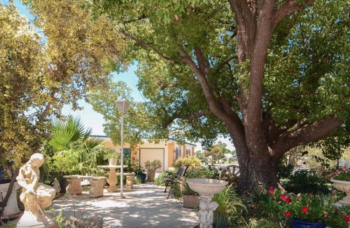 Balranald Hotel | Sturt Motel Balranald