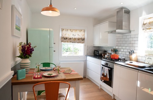 Camberwell Apartment | Style, Charm & Comfort in Camberwell