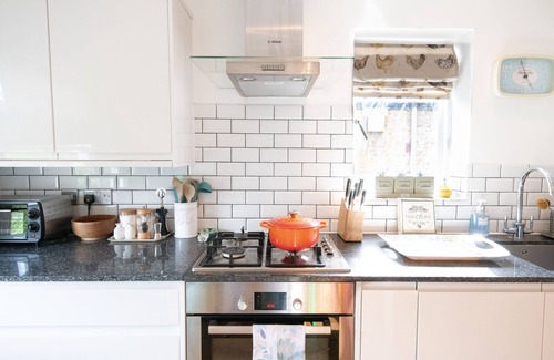 Camberwell Apartment | Style, Charm & Comfort in Camberwell