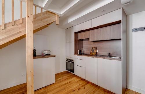 Saint - Michel Apartment | Style et caractère, climatisation