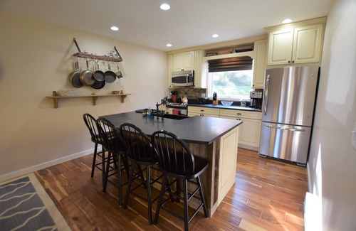 Stratton Mountain House | StylesBrook Townhouse - Great Location for Ski Families! Private EV charger!