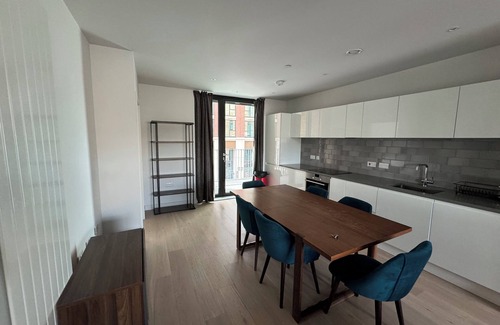 Docklands Apartment | Stylish 1 bed apartment, 8 minutes walk to Excel