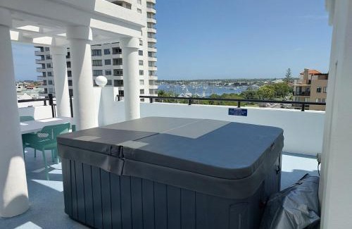 Mooloolaba Apartment | Stylish 1 Bedroom with Private Rooftop Spa