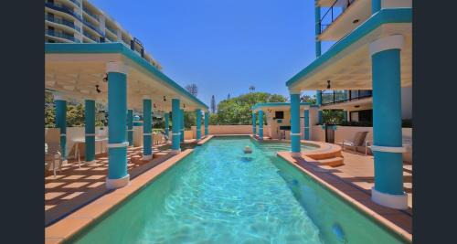 Mooloolaba Apartment | Stylish 1 Bedroom with Private Rooftop Spa