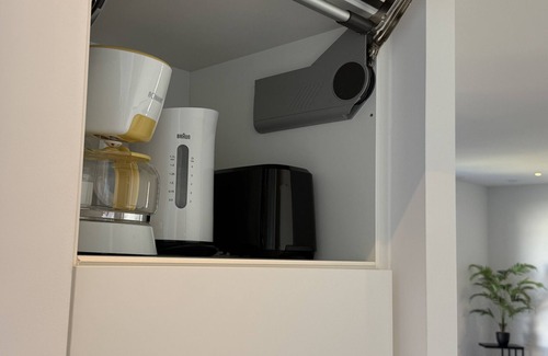 Siegburg Apartment | Stylish 135 sqm penthouse with air conditioning. Cologne/Bonn airport 15 minutes away
